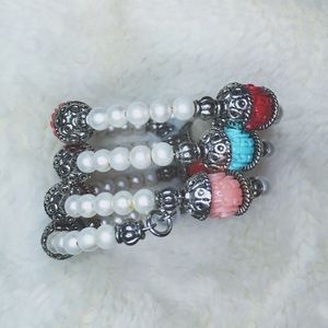 Pearl and Flower bracelet